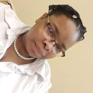 Meet your Posher, Lakeisha